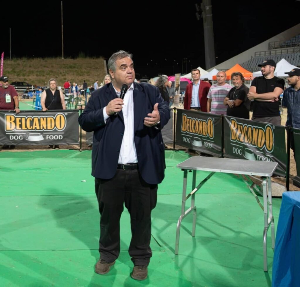 Βασίλης Σπανάκης: Ο μετριοπαθής υφυπουργός που επιλέγει να μιλά όταν έχει κάτι να πει; εκπαίδευση σκύλων